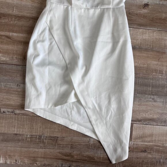 Elliatt White Mini Bodycon Dress Size XS - Picture 3 of 8